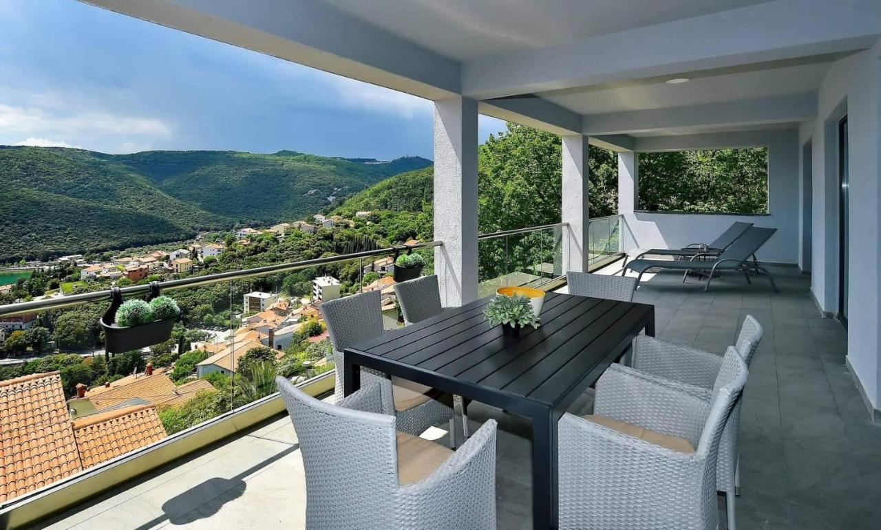 Apartment Vanilla I With Beautiful Seaview Rabac Exterior foto